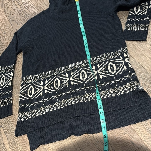 Joe fresh navy turtle neck sweater Sz medium - Picture 7 of 13